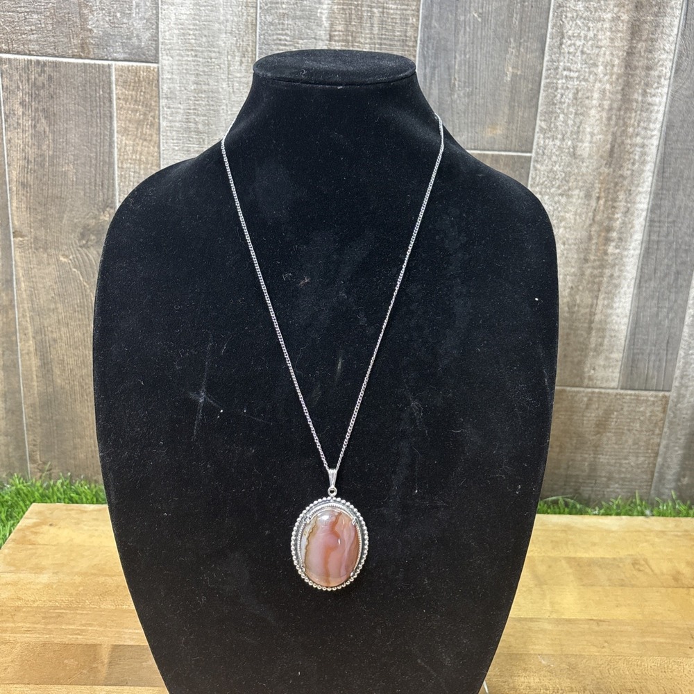 Vintage Large Oval Banded Agate Pendant Necklace Silver Tone Statement Jewelry